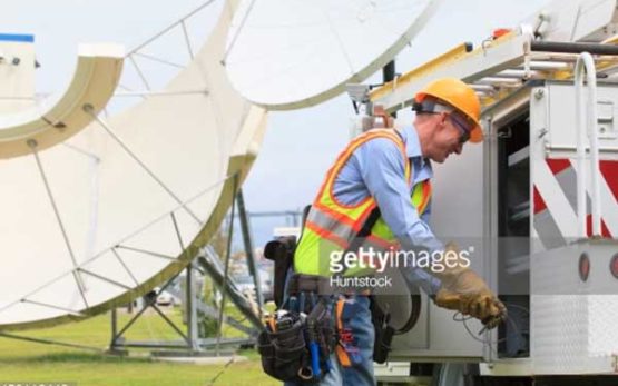 electrician working at truck